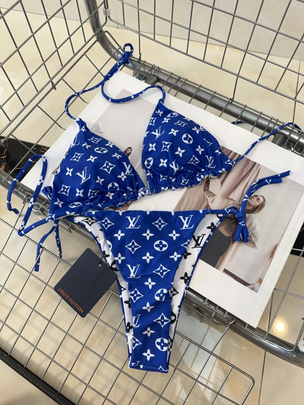 l**is V*t*n swimsuit
