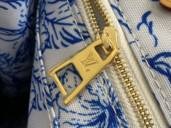 l**is V*t*n onthego mm-35*27*14cm