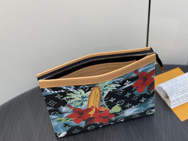 l**is V*t*n pochette voyage-27*21*6cm