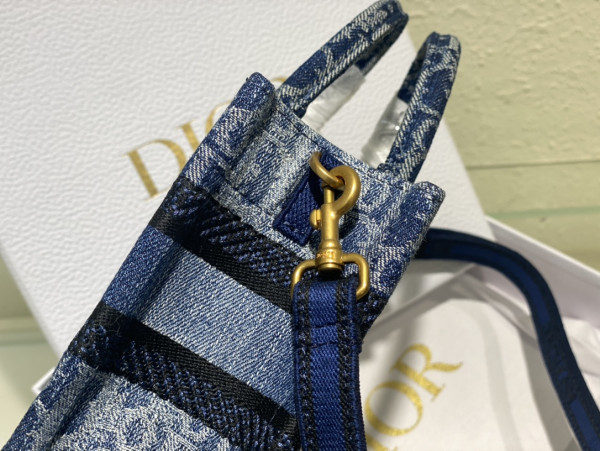 D*or mini book tote-21.5*13*7.5cm