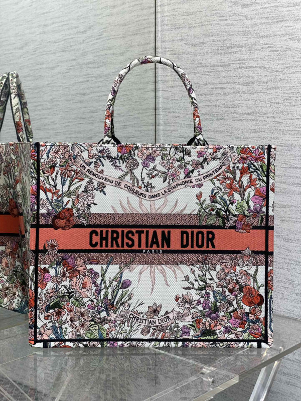 large D*or book tote-42*35*18.5cm