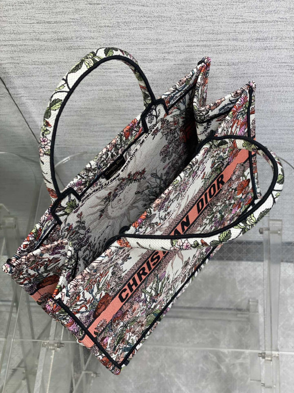 medium D*or book tote-36*18*28cm