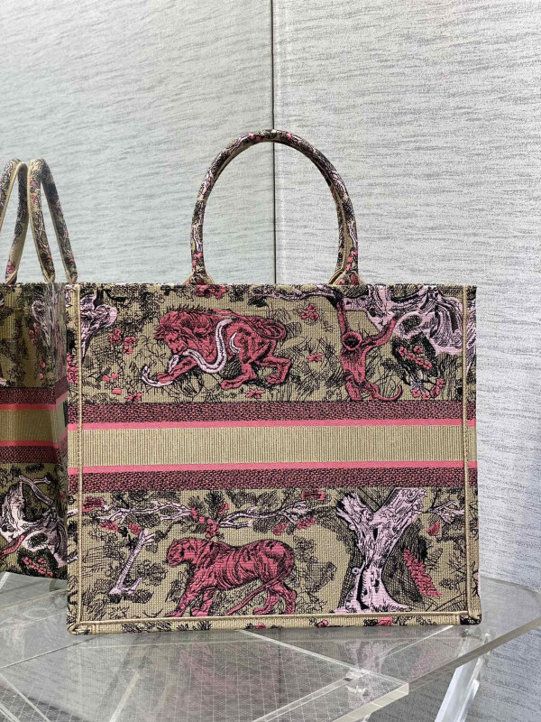 large D*or book tote-42*35*18.5cm