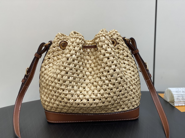 l**is V*t*n noé bb-22*24*15cm