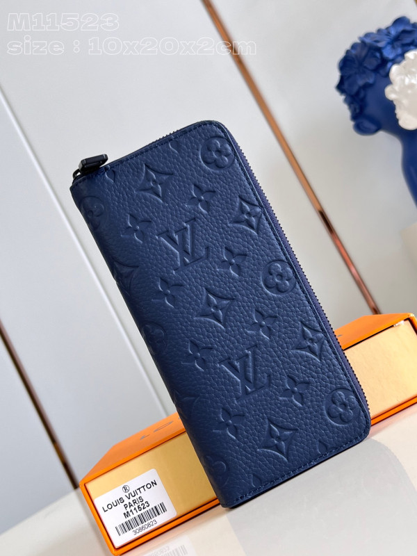l**is V*t*n zippy wallet-10*20*2 cm