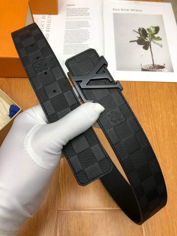 l**is V*t*n belt