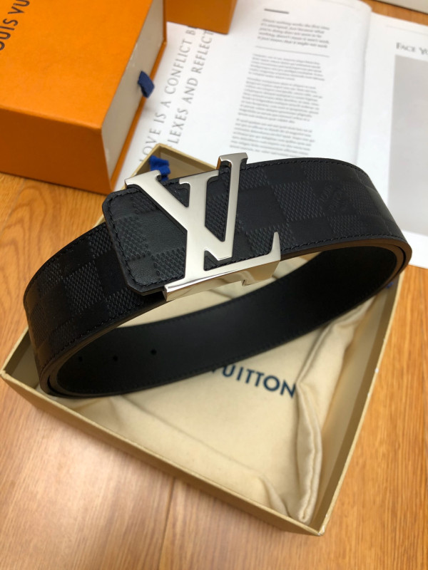 l**is V*t*n belt