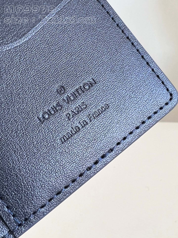 l**is V*t*n pocket organizer-7.5*11.1*1 cm