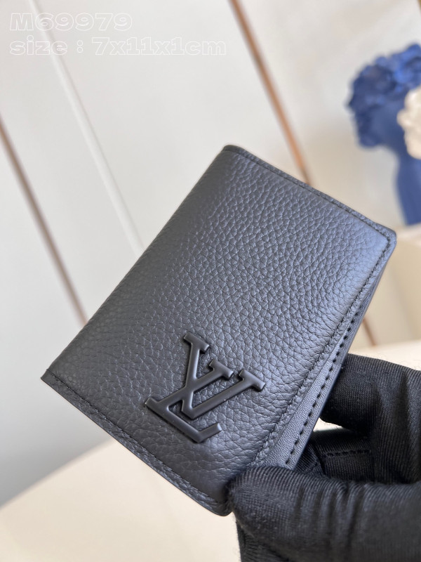 l**is V*t*n pocket organizer-7.5*11.1*1 cm