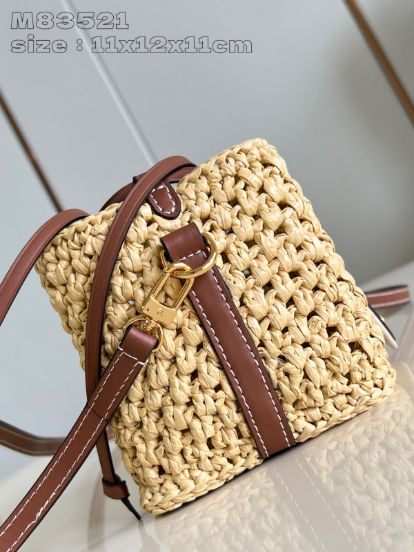 l**is V*t*n noÉ purse