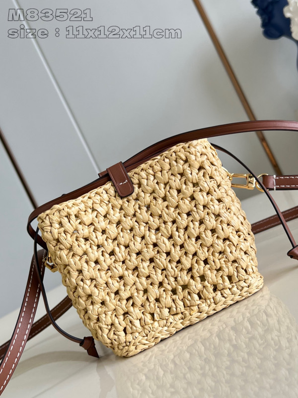 l**is V*t*n noÉ purse