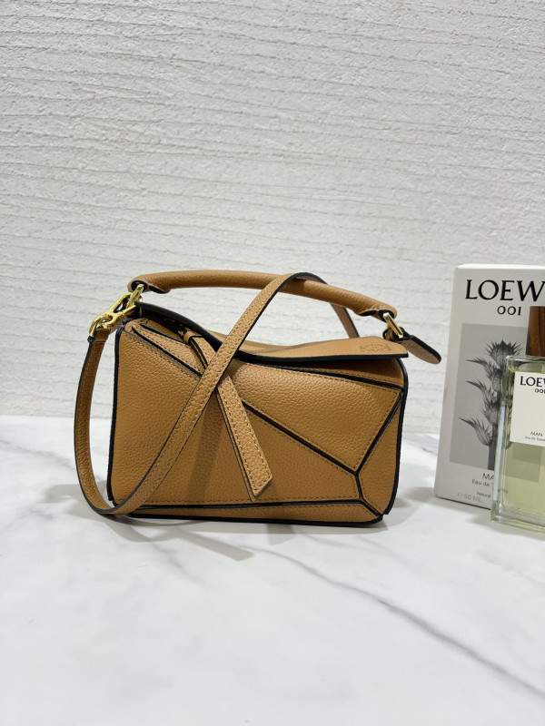 LOEWE PUZZLE BAG-18*12*7.5CM