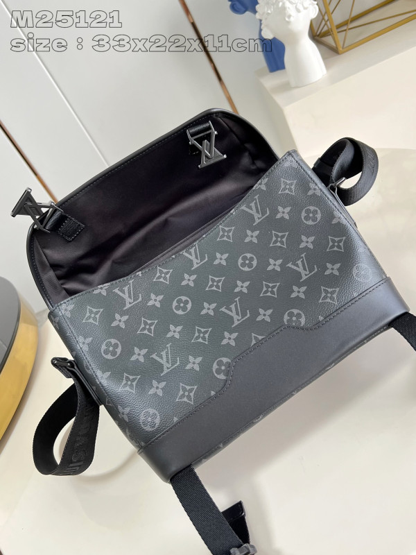 l**is V*t*n messenger voyager pm-33*22.5*11cm