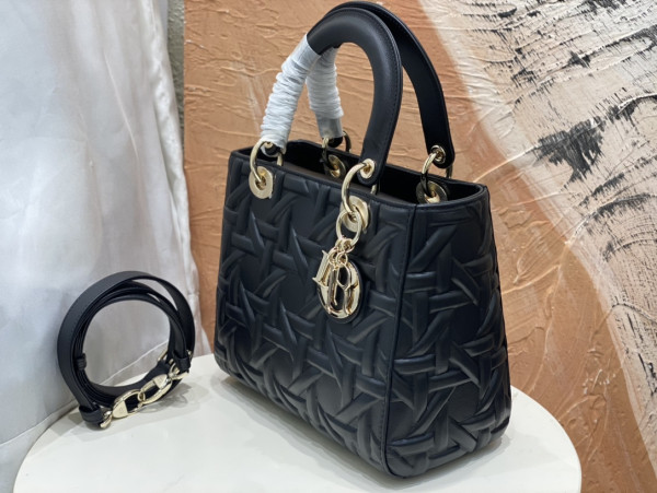 lady D*or - 24cm